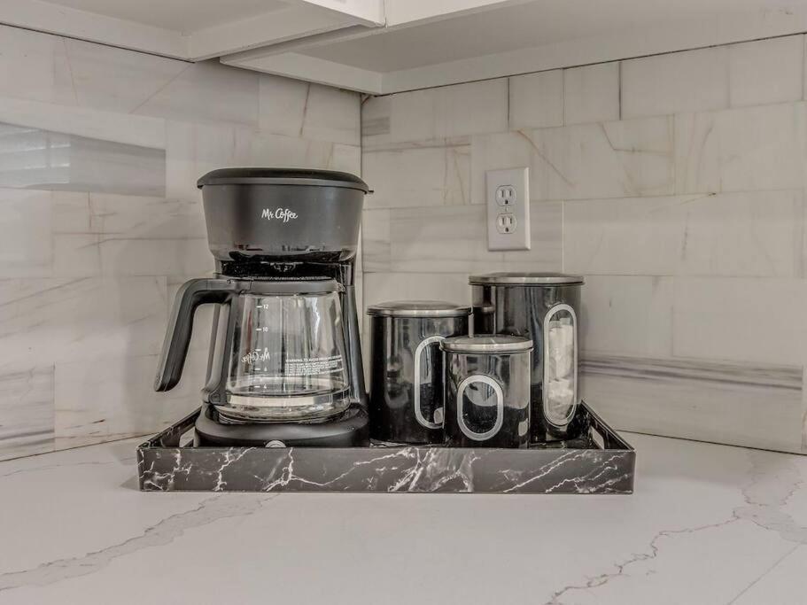 Luxury Modern 3br - Private Primary Suite!