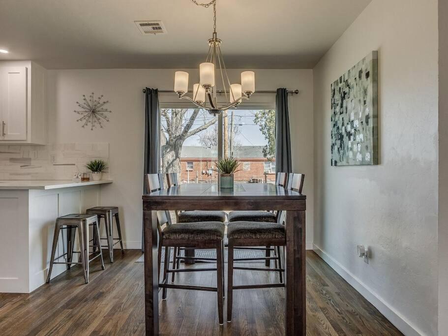 Luxury Modern 3br - Private Primary Suite! *