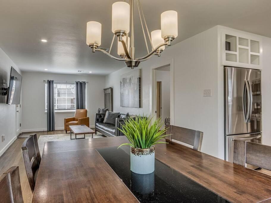 Holiday home Luxury Modern 3br - Private Primary Suite! *