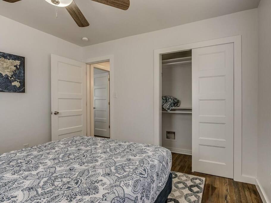 Luxury Modern 3br - Private Primary Suite! Holiday home *