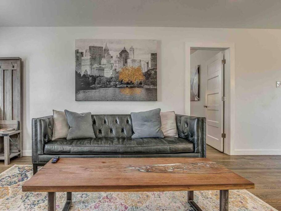 Luxury Modern 3br - Private Primary Suite! Holiday home *